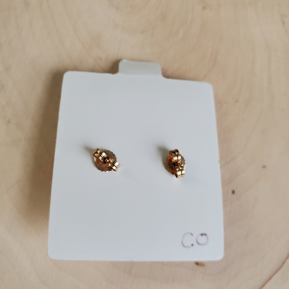 14K Gold Scallop Illusion Chunky Earrings - Picture 4 of 5